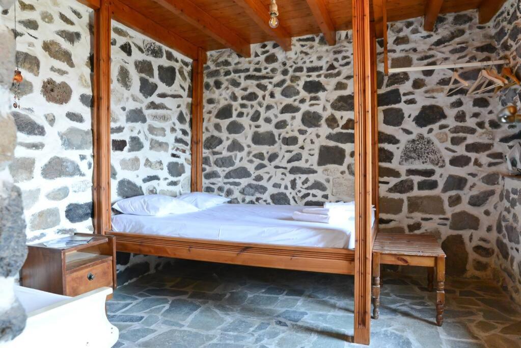 Volcano View Nisyros Holiday home Emporeios (Nisyros)